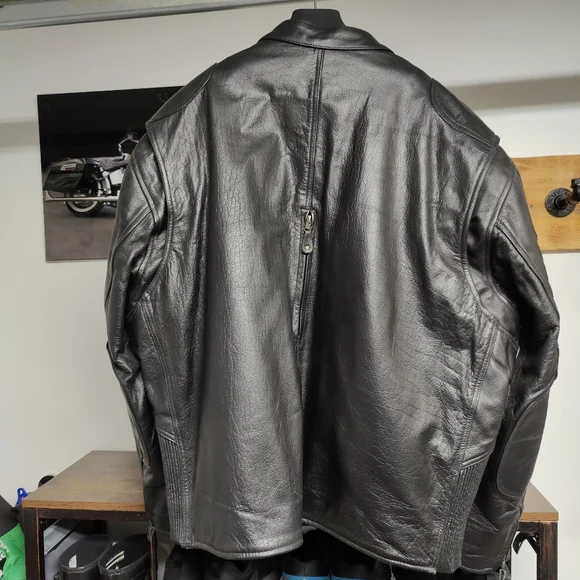 Leather jacket - Picture 2 of 4